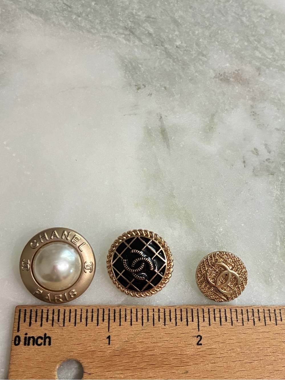 3 Chanel Buttons Metal - Picture 7 of 7